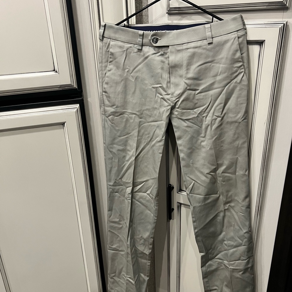 Roundtree & Yorke Light Gray Chinos